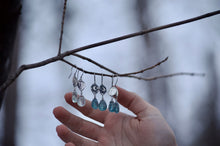 Load image into Gallery viewer, Crescent Moon Earrings